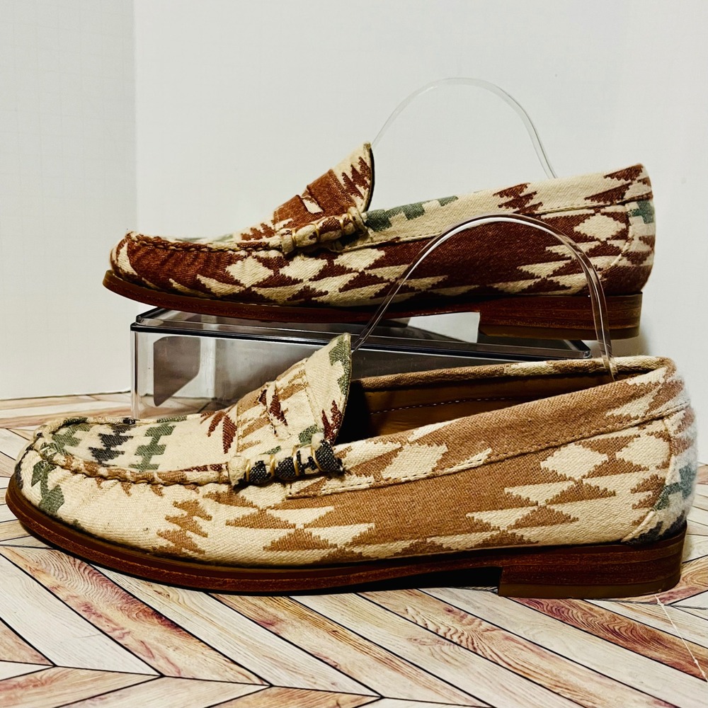 GH Bass Weejuns Larson Flannel Loafers Men 9 D Tan Brown‎ Southwest Aztec Preppy